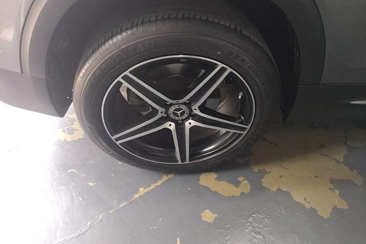 Used Mercedes-Benz GLB 2021 GLB 200 Fashion Model Right Rear Wheel Hub