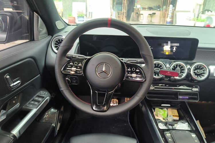 Used Mercedes-Benz GLB 2021 GLB 200 Dynamic Edition Steering Wheel