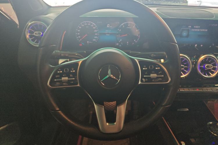 Used Mercedes-Benz GLB 2021 GLB 200 Dynamic Edition Steering Wheel