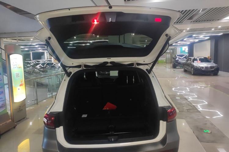 Used Mercedes-Benz GLB 2021 GLB 200 Fashion Model Trunk