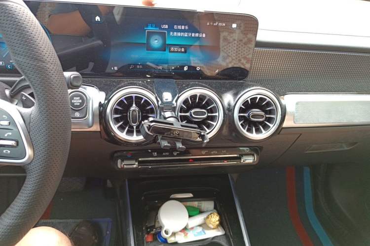Used Mercedes-Benz GLB 2021 GLB 200 Dynamic Edition Audio And AC Panel