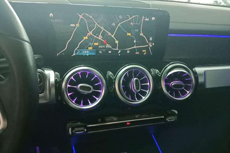 Used Mercedes-Benz GLB 2021 GLB 200 Dynamic Edition Audio And AC Panel