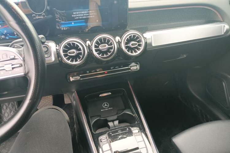 Used Mercedes-Benz GLB 2021 GLB 200 Dynamic Edition Audio And AC Panel