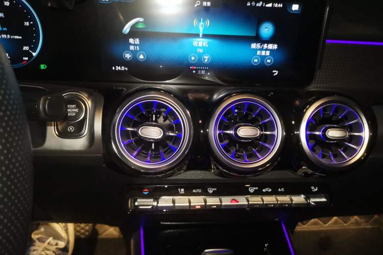 Used Mercedes-Benz GLB 2021 GLB 200 Fashion Model Audio And AC Panel
