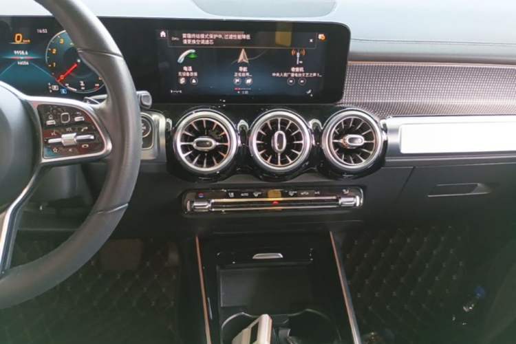 Used Mercedes-Benz GLB 2021 GLB 200 Dynamic Edition Audio And AC Panel