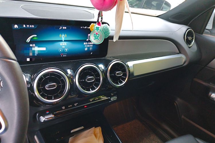 Used Mercedes-Benz GLB 2021 GLB 180 Dynamic Edition Audio And AC Panel