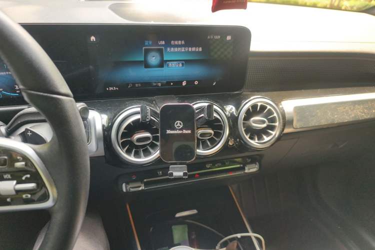 Used Mercedes-Benz GLB 2021 GLB 200 Dynamic Edition Audio And AC Panel