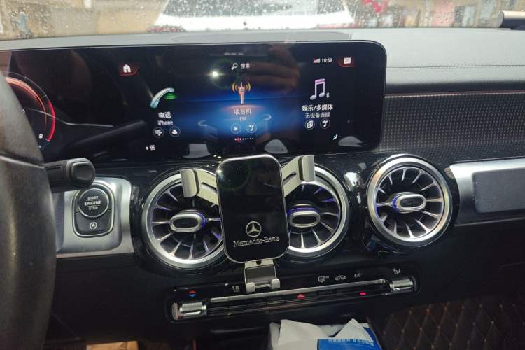 Used Mercedes-Benz GLB 2021 GLB 200 Dynamic Edition Audio And AC Panel