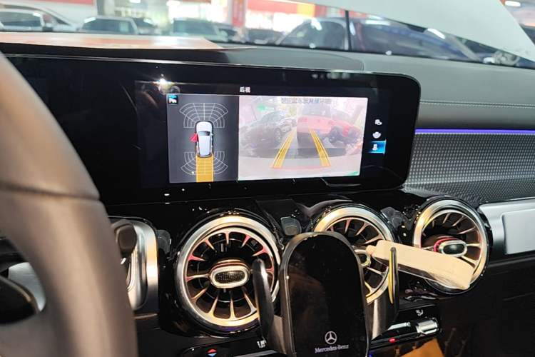 Used Mercedes-Benz GLB 2021 GLB 200 Fashion Model Audio And AC Panel