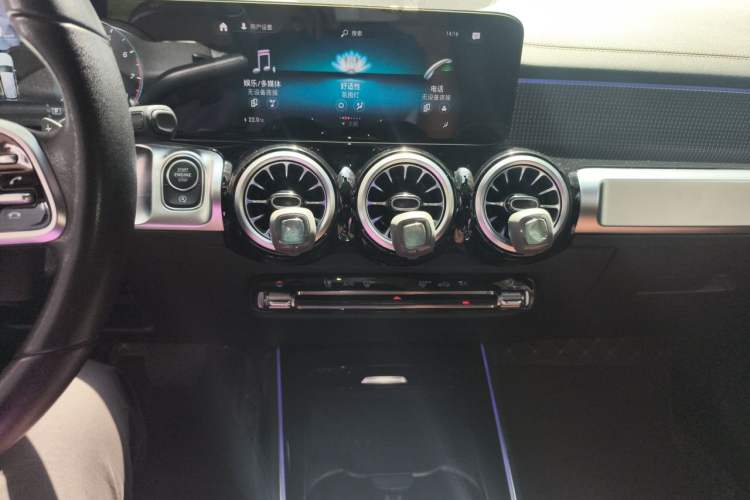 Used Mercedes-Benz GLB 2021 GLB 200 Fashion Model Audio And AC Panel