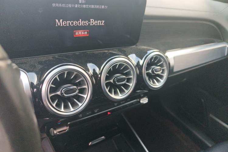 Used Mercedes-Benz GLB 2021 GLB 200 4MATIC Audio And AC Panel