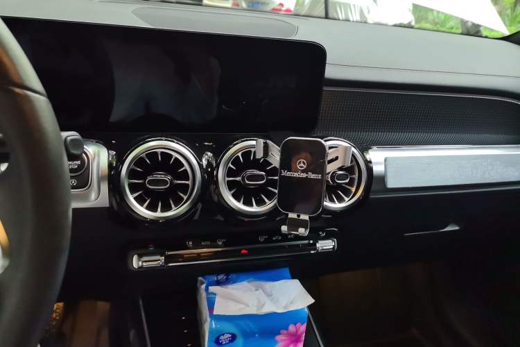 Used Mercedes-Benz GLB 2021 GLB 200 Dynamic Edition Audio And AC Panel
