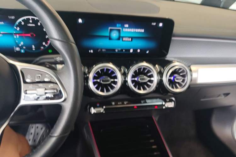 Used Mercedes-Benz GLB 2021 GLB 200 Fashion Model Audio And AC Panel