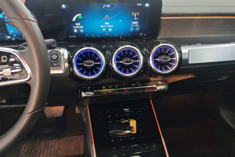 Used Mercedes-Benz GLB 2021 GLB 200 Dynamic Edition Audio And AC Panel