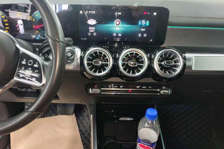 Used Mercedes-Benz GLB 2021 GLB 200 Dynamic Edition Audio And AC Panel