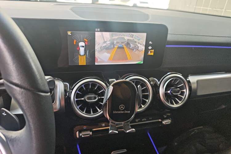 Used Mercedes-Benz GLB 2021 GLB 200 Dynamic Edition Audio And AC Panel