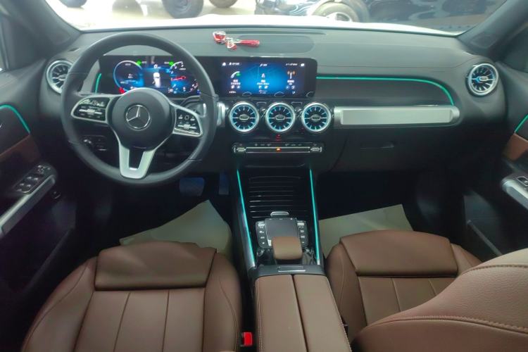 Used Mercedes-Benz GLB 2021 GLB 200 Dynamic Edition Center Console