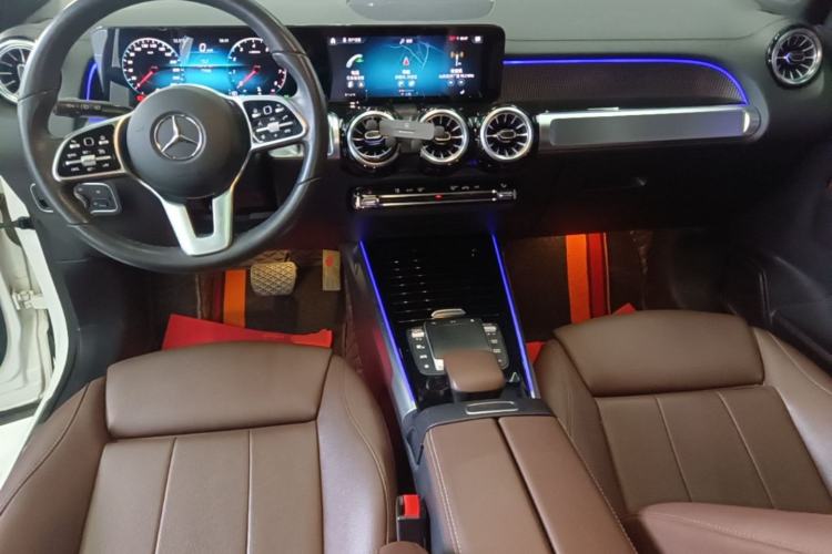 Used Mercedes-Benz GLB 2021 GLB 200 Fashion Model Center Console