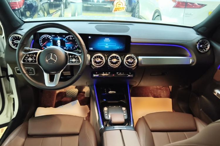 Used Mercedes-Benz GLB 2021 GLB 200 Dynamic Edition Center Console