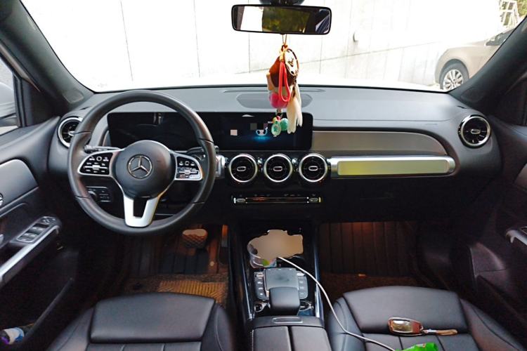 Used Mercedes-Benz GLB 2021 GLB 180 Dynamic Edition Center Console