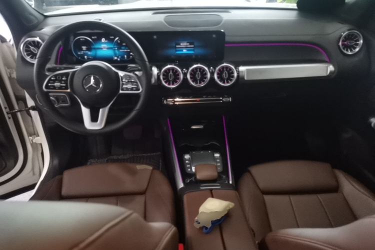 Used Mercedes-Benz GLB 2021 GLB 200 Fashion Model Center Console