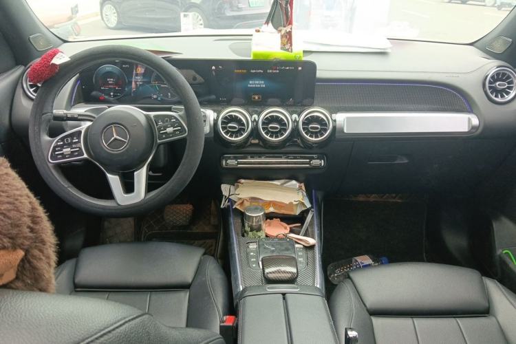 Used Mercedes-Benz GLB 2021 GLB 200 Fashion Model Center Console