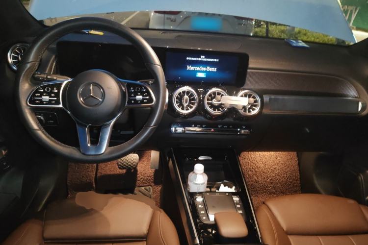 Used Mercedes-Benz GLB 2021 GLB 200 Dynamic Edition Center Console