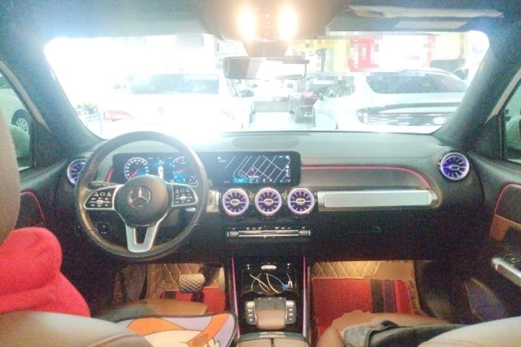 Used Mercedes-Benz GLB 2021 GLB 200 Dynamic Edition Center Console