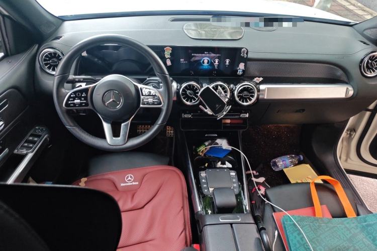 Used Mercedes-Benz GLB 2021 GLB 200 Fashion Model Center Console