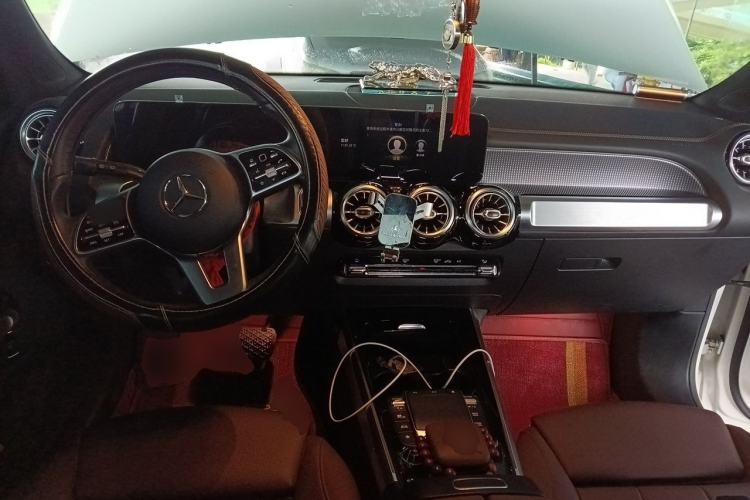 Used Mercedes-Benz GLB 2021 GLB 200 Dynamic Edition Center Console