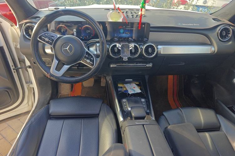 Used Mercedes-Benz GLB 2021 GLB 180 Fashion Model Center Console