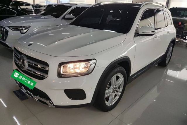 Ojetý Mercedes-Benz GLB 2021 GLB 180 Dynamic Edition