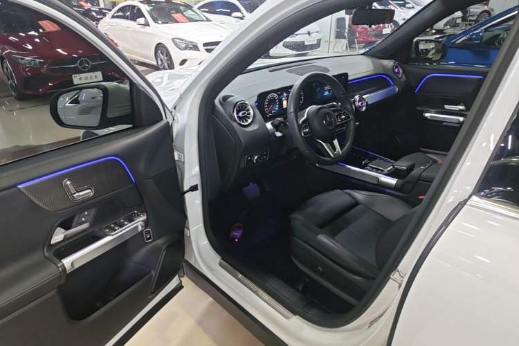 Used Mercedes-Benz GLB 2021 GLB 200 Dynamic Edition Driver Seat