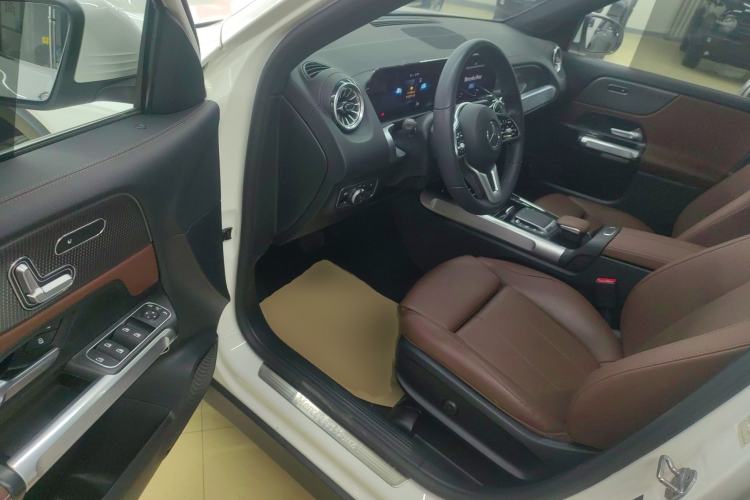 Used Mercedes-Benz GLB 2021 GLB 200 Dynamic Edition Driver Seat