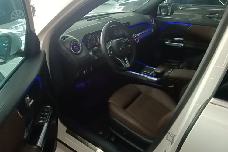 Used Mercedes-Benz GLB 2021 GLB 200 Dynamic Edition Driver Seat