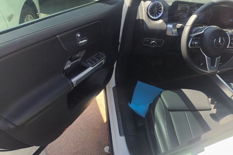 Used Mercedes-Benz GLB 2021 GLB 200 Dynamic Edition Driver Seat