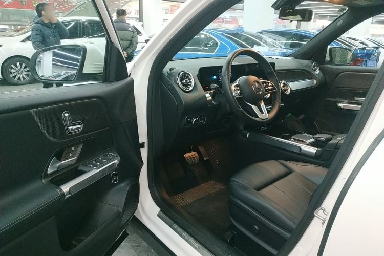 Used Mercedes-Benz GLB 2021 GLB 200 Dynamic Edition Driver Seat