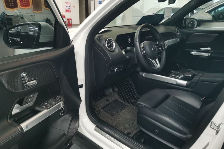 Used Mercedes-Benz GLB 2021 GLB 200 Dynamic Edition Driver Seat