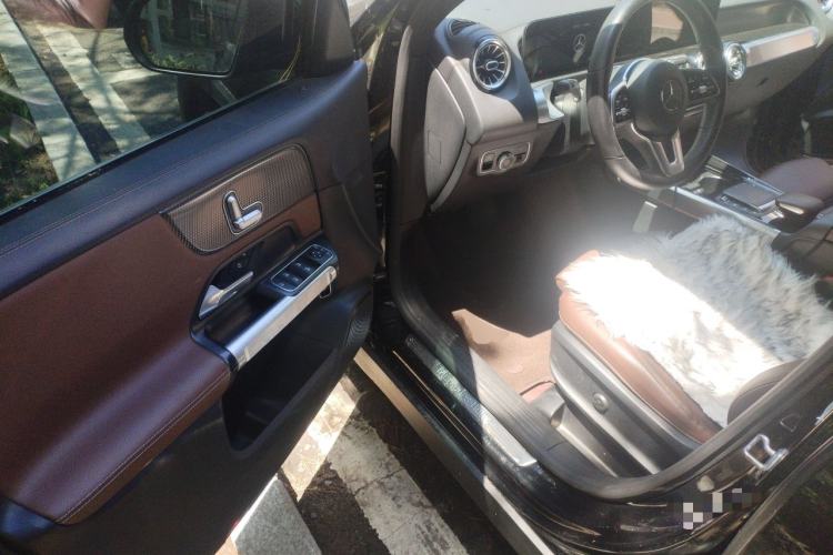 Used Mercedes-Benz GLB 2021 GLB 200 Dynamic Edition Driver Seat