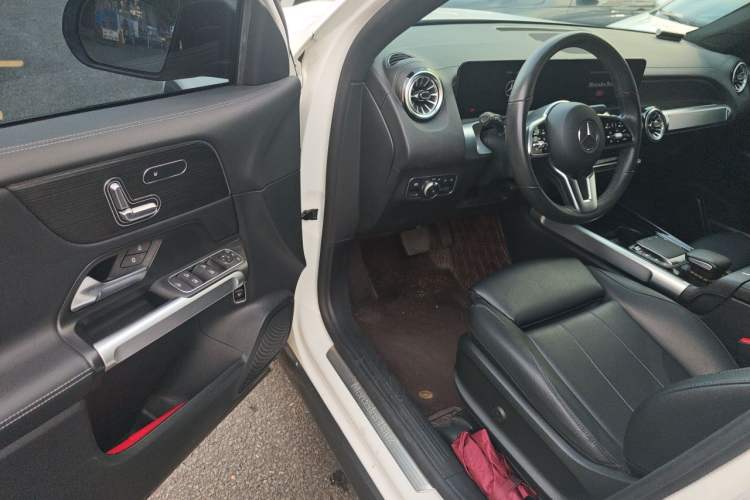 Used Mercedes-Benz GLB 2021 GLB 200 4MATIC Driver Seat