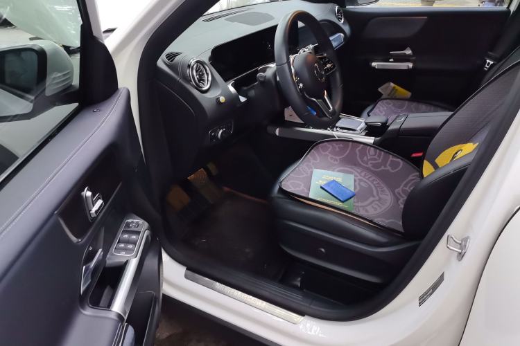 Used Mercedes-Benz GLB 2021 GLB 200 Dynamic Edition Driver Seat