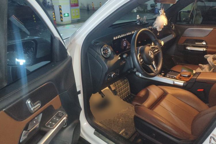 Used Mercedes-Benz GLB 2021 GLB 200 Dynamic Edition Driver Seat