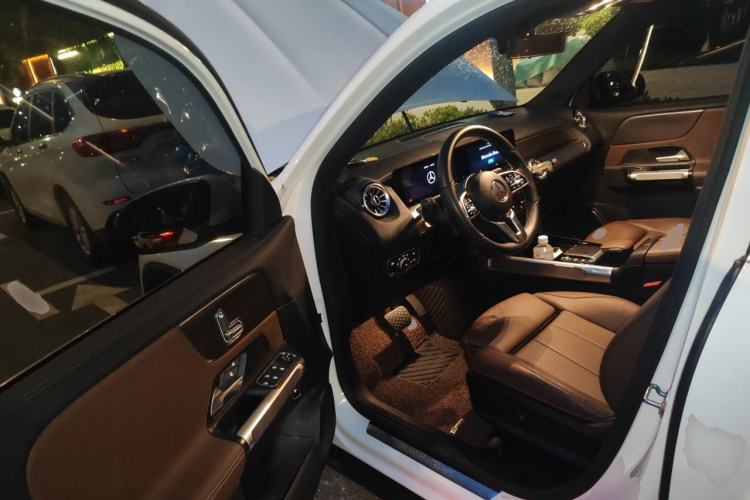 Used Mercedes-Benz GLB 2021 GLB 200 Dynamic Edition Driver Seat