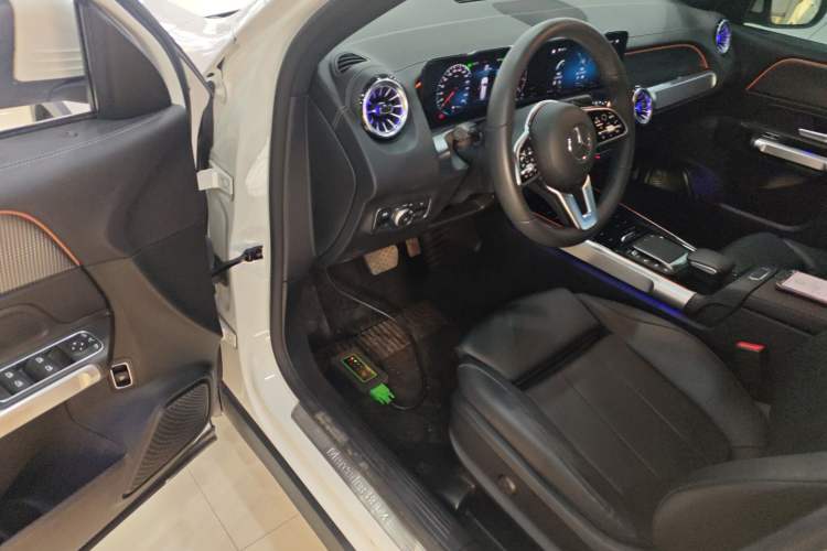 Used Mercedes-Benz GLB 2021 GLB 200 Dynamic Edition Driver Seat