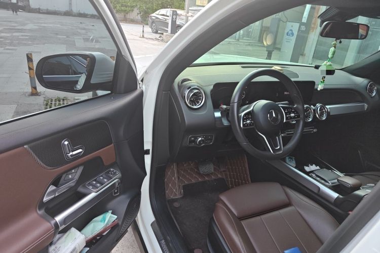Used Mercedes-Benz GLB 2021 GLB 200 Dynamic Edition Driver Seat