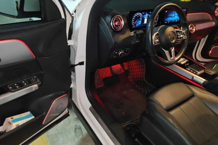 Used Mercedes-Benz GLB 2021 GLB 200 Dynamic Edition Driver Seat