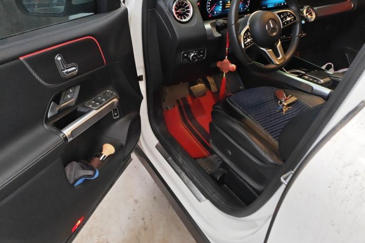 Used Mercedes-Benz GLB 2021 GLB 200 Dynamic Edition Driver Seat