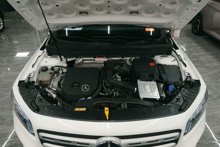 Used Mercedes-Benz GLB 2021 GLB 200 Dynamic Edition Engine Bay