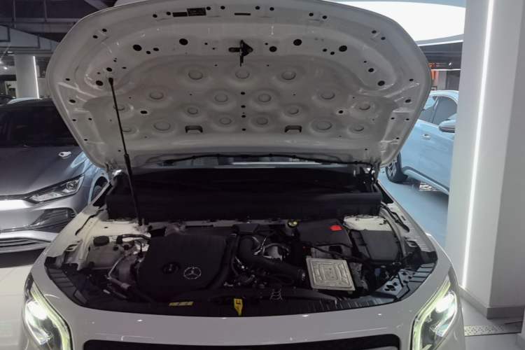 Used Mercedes-Benz GLB 2021 GLB 200 Fashion Model Engine Bay