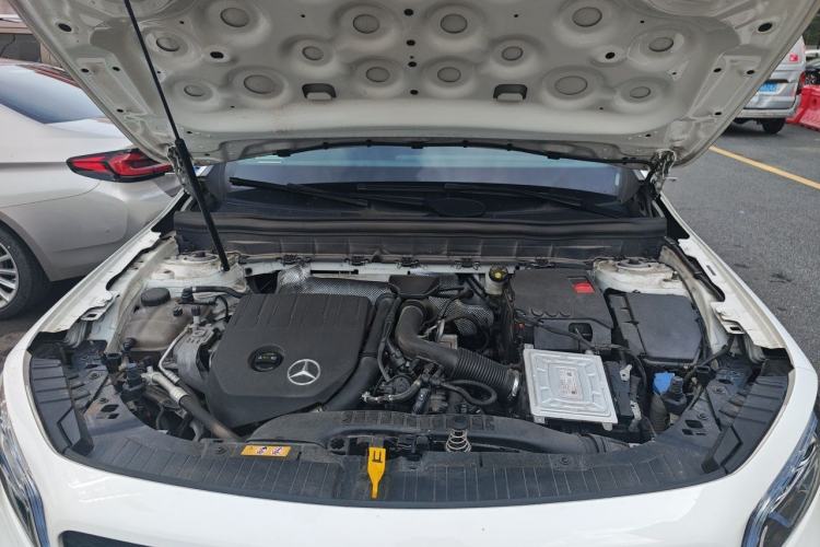 Used Mercedes-Benz GLB 2021 GLB 200 4MATIC Engine Bay
